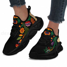 Cargar imagen en el visor de la galería, Zapatillas negras con estampado floral ultra confortables