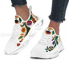 Cargar imagen en el visor de la galería, Zapatillas negras con estampado floral ultra confortables