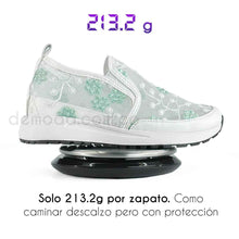 Cargar imagen en el visor de la galería, Zapatillas Ultra-Transpirables La solución definitiva para pies frescos en clima cálido. Material ultra-transpirable que mantiene tus pies secos todo el día.
